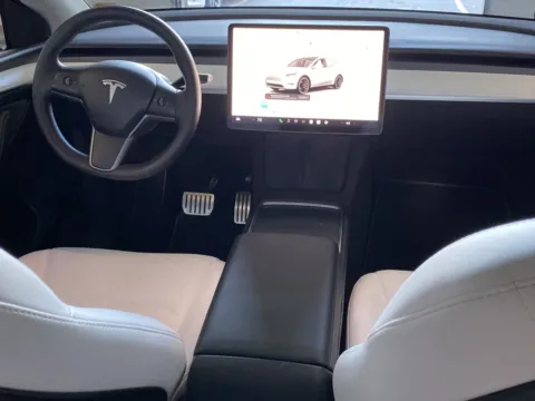 More photos of 2022 Tesla Model Y Performance at Premium Autos - Norco, CA