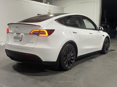 More photos of 2021 Tesla Model Y Performance at Premium Autos - Norco, CA