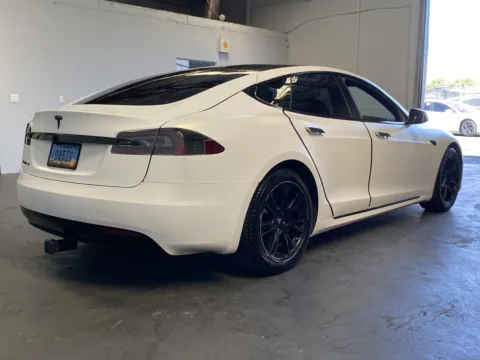 More photos of 2021 Tesla Model S Long Range Plus at Premium Autos - Norco, CA