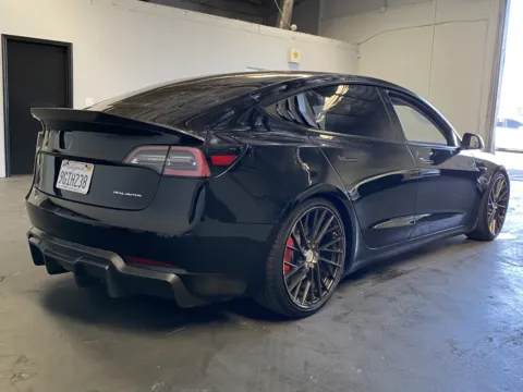 More photos of 2018 Tesla Model 3 LONG RANGE at Premium Autos - Norco, CA