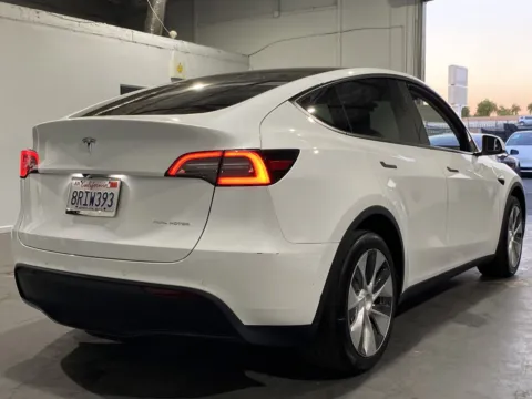 More photos of 2020 Tesla Model Y Long Range at Premium Autos - Norco, CA