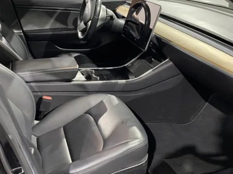 More photos of 2018 Tesla Model 3 Long Range at Premium Autos - Norco, CA