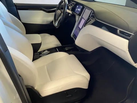 More photos of 2017 Tesla Model X at Premium Autos - Norco, CA