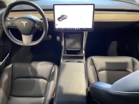 More photos of 2020 Tesla Model 3 Standard Range Plus at Premium Autos - Norco, CA