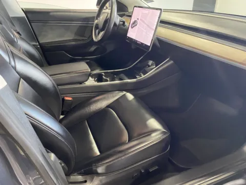 More photos of 2018 Tesla Model 3 Long Range at Premium Autos - Norco, CA