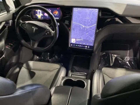 More photos of 2018 Tesla Model X 75D at Premium Autos - Norco, CA