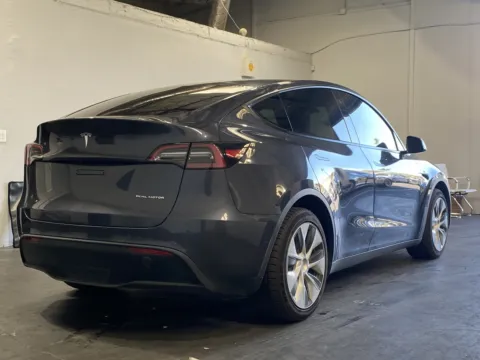 More photos of 2021 Tesla Model Y Long Range at Premium Autos - Norco, CA