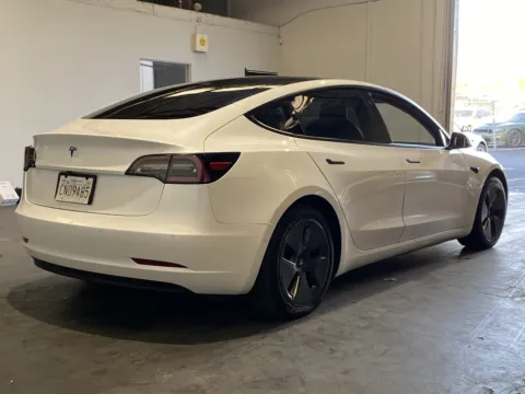 More photos of 2021 Tesla Model 3 Standard Range Plus at Premium Autos - Norco, CA