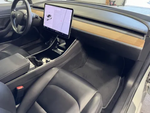 More photos of 2018 Tesla Model 3 Long Range at Premium Autos - Norco, CA