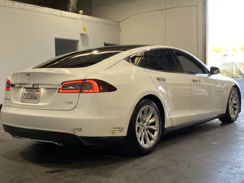 More photos of 2016 Tesla Model S at Premium Autos - Norco, CA
