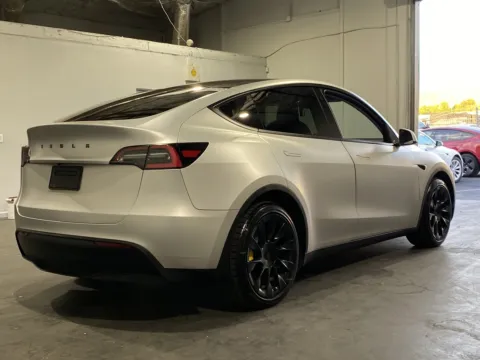 More photos of 2020 Tesla Model Y Long Range at Premium Autos - Norco, CA