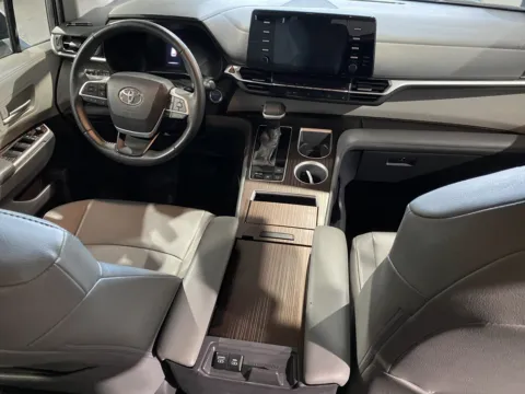 More photos of 2021 Toyota Sienna XLE at Premium Autos - Norco, CA