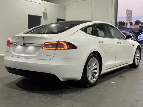 More photos of 2017 Tesla Model S at Premium Autos - Norco, CA