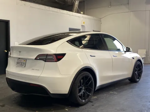 More photos of 2020 Tesla Model Y Long Range *NORCO at Premium Autos - Norco, CA