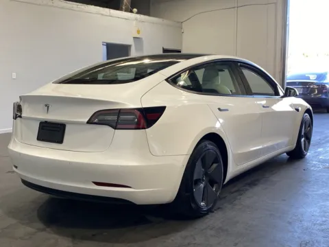 More photos of 2022 Tesla Model 3 at Premium Autos - Norco, CA