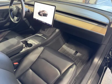 More photos of 2022 Tesla Model 3 at Premium Autos - Norco, CA