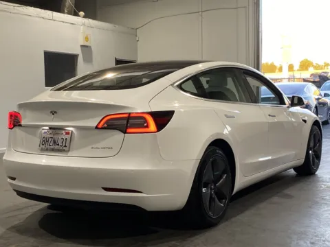 More photos of 2018 Tesla Model 3 Long Range at Premium Autos - Norco, CA
