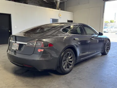 More photos of 2018 Tesla Model S 75D at Premium Autos - Norco, CA