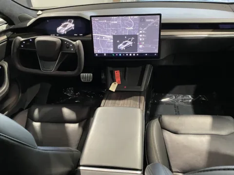 More photos of 2022 Tesla Model S at Premium Autos - Norco, CA
