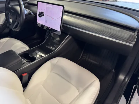 More photos of 2018 Tesla Model 3 at Premium Autos - Norco, CA
