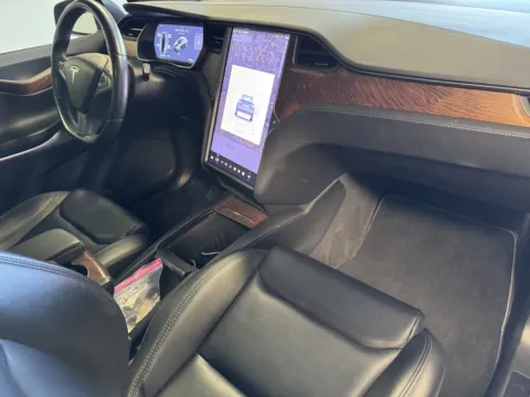 More photos of 2021 Tesla Model X Long Range Plus at Premium Autos - Norco, CA