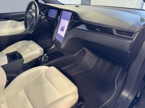 More photos of 2020 Tesla Model X Performance at Premium Autos - Norco, CA
