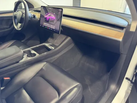 More photos of 2022 Tesla Model Y Performance at Premium Autos - Norco, CA