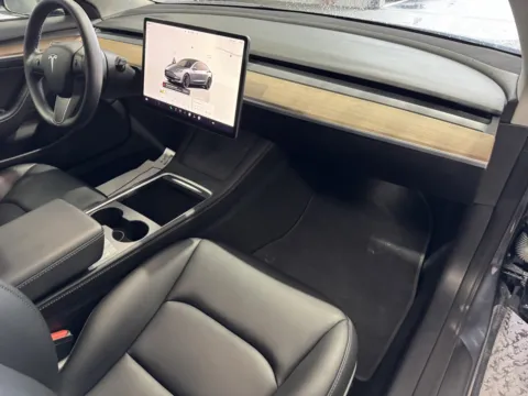 More photos of 2022 Tesla Model 3 Performance at Premium Autos - Norco, CA