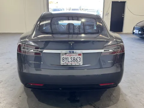 More photos of 2018 Tesla Model S 75D at Premium Autos - Norco, CA