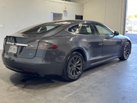 More photos of 2018 Tesla Model S 75D at Premium Autos - Norco, CA