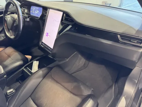 More photos of 2018 Tesla Model S 75D at Premium Autos - Norco, CA