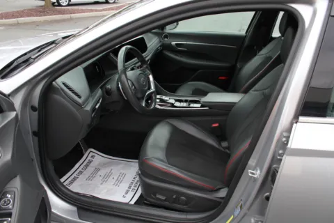 More photos of 2021 Hyundai SONATA SEL Plus at Cedar Line Automotive, VA