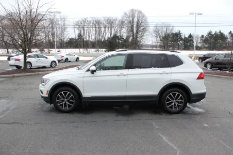 More photos of 2021 Volkswagen Tiguan at Cedar Line Automotive, VA