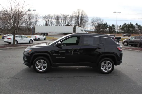 More photos of 2023 Jeep Compass Latitude at Cedar Line Automotive, VA