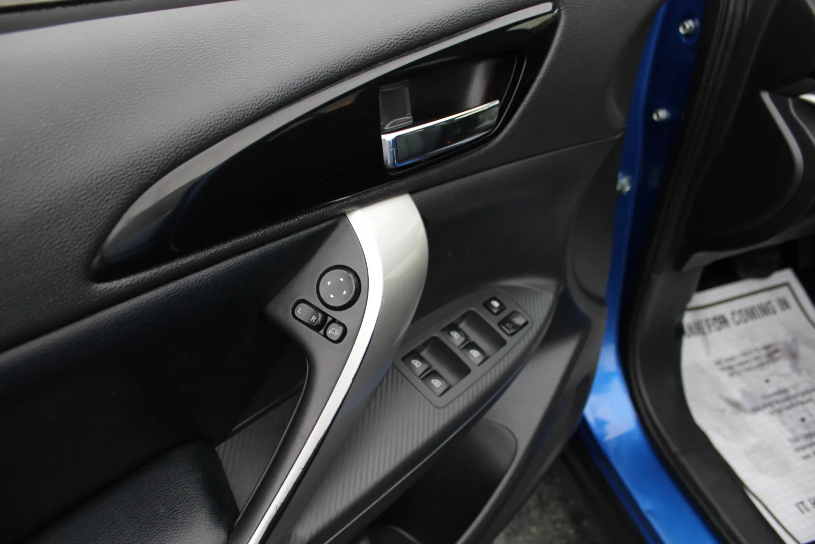 2024 Mitsubishi Eclipse Cross SEL - Photo 10