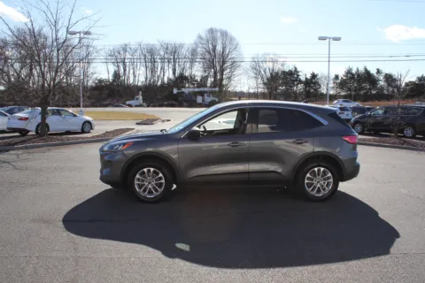 More photos of 2022 Ford Escape SE at Cedar Line Automotive, VA