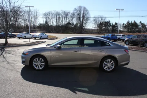 More photos of 2022 Chevrolet Malibu LT at Cedar Line Automotive, VA
