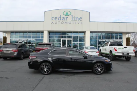 Black 2021 Toyota Camry SE for sale in Spout Spring, VA