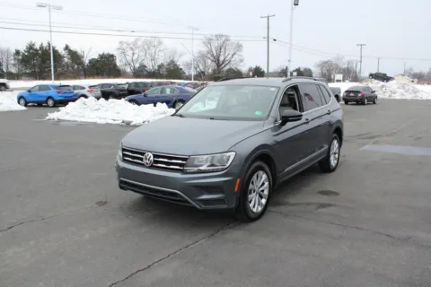 More photos of 2018 Volkswagen Tiguan 2.0T SE 4Motion at Cedar Line Automotive, VA