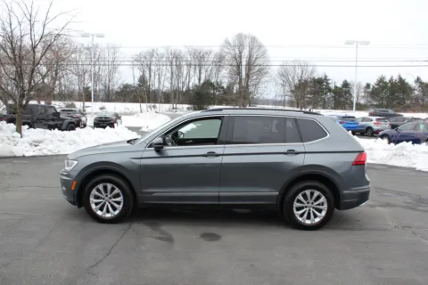 More photos of 2018 Volkswagen Tiguan 2.0T SE 4Motion at Cedar Line Automotive, VA