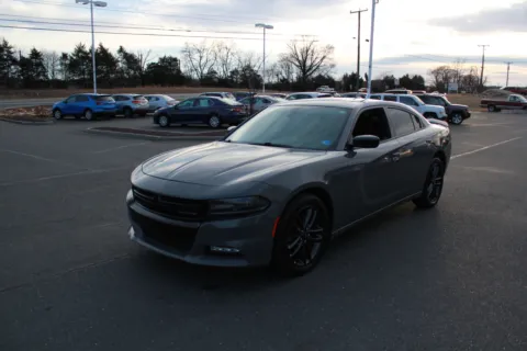 More photos of 2019 Dodge Charger SXT at Cedar Line Automotive, VA