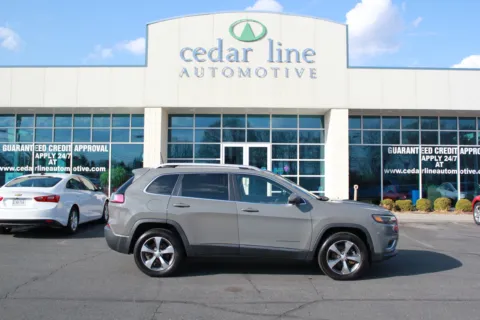 Gray 2020 Jeep Cherokee Limited for sale in Spout Spring, VA