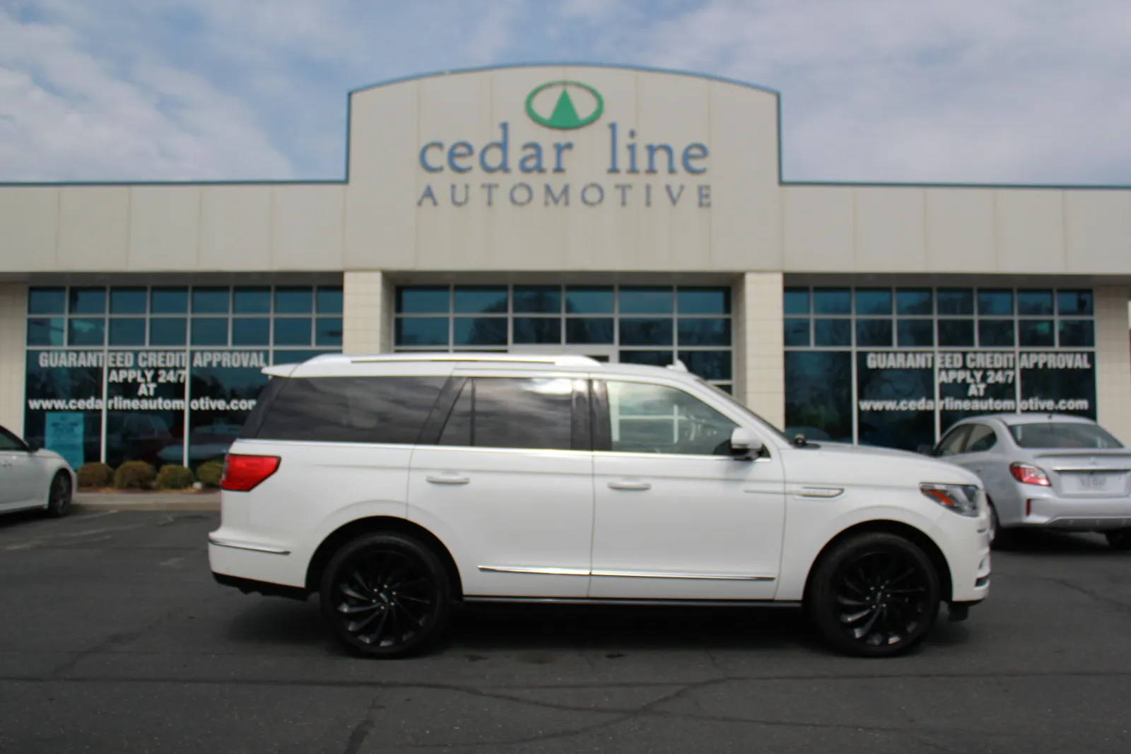 White 2020 Lincoln Navigator Reserve for sale in Spout Spring, VA
