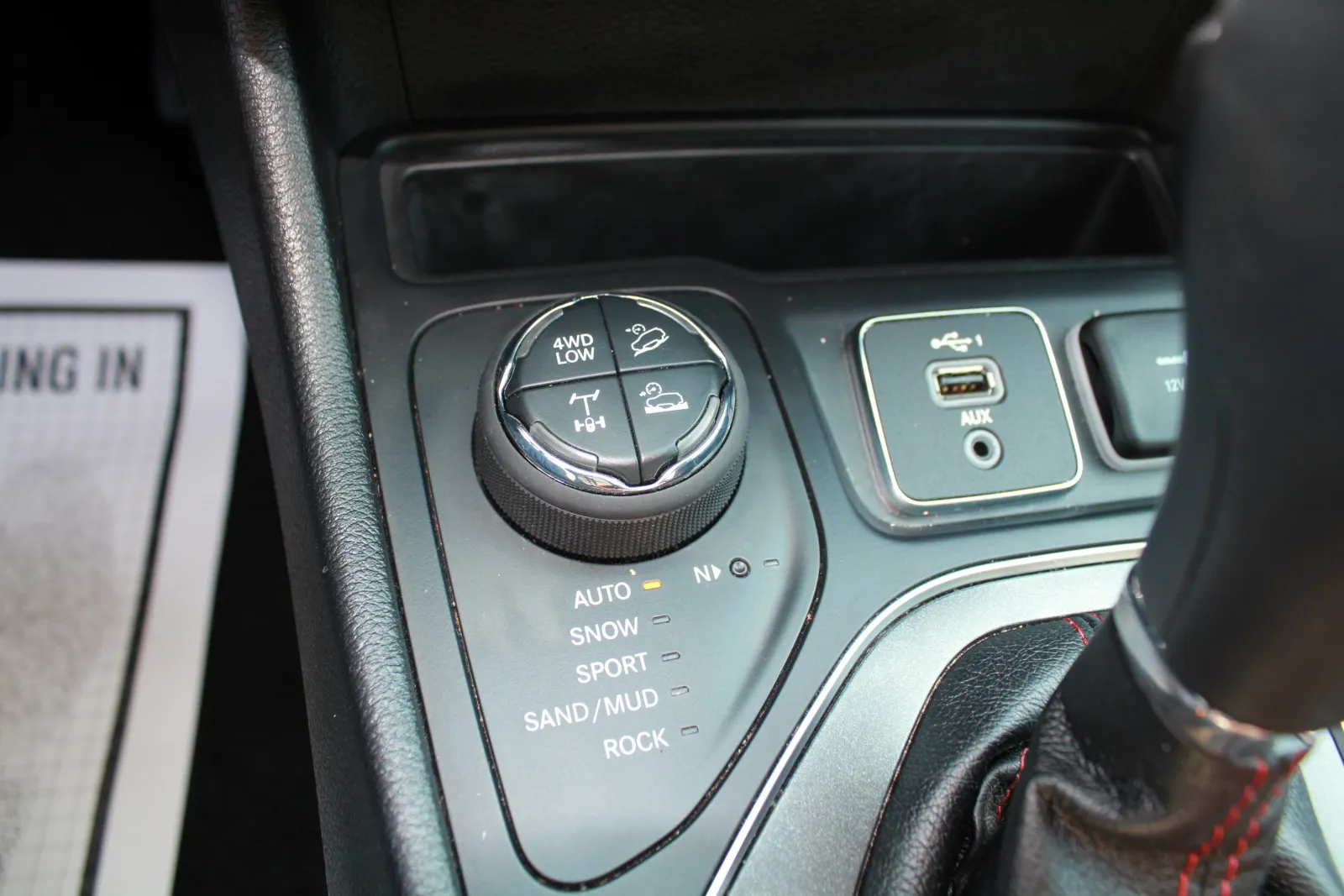2020 Jeep Cherokee Trailhawk - Photo 19