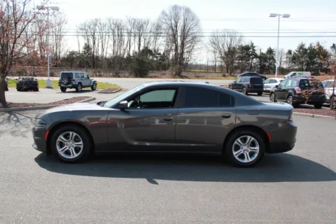 More photos of 2019 Dodge Charger SXT at Cedar Line Automotive, VA