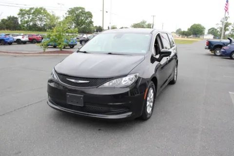 More photos of 2023 Chrysler Voyager LX at Cedar Line Automotive, VA