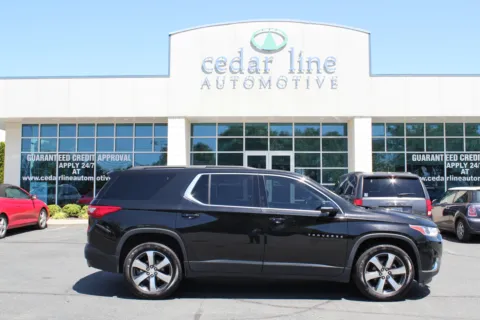 Black 2020 Chevrolet Traverse LT Leather for sale in Spout Spring, VA