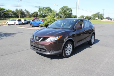 More photos of 2017 Nissan Rogue Sport S at Cedar Line Automotive, VA