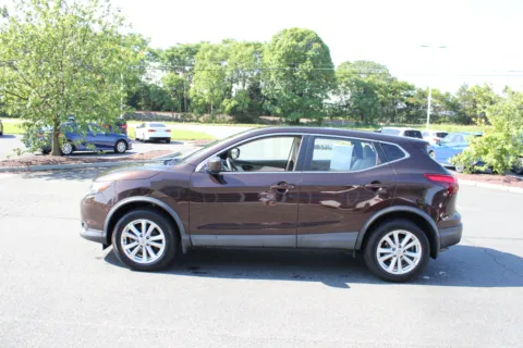 More photos of 2017 Nissan Rogue Sport S at Cedar Line Automotive, VA