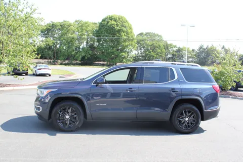 More photos of 2019 GMC Acadia SLT-1 at Cedar Line Automotive, VA